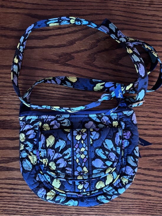 Vera Bradley Handbags - Vera Bradley Quilted  Crossbody Bag ~ Grandma-core, Travel, Quilted, Classic
